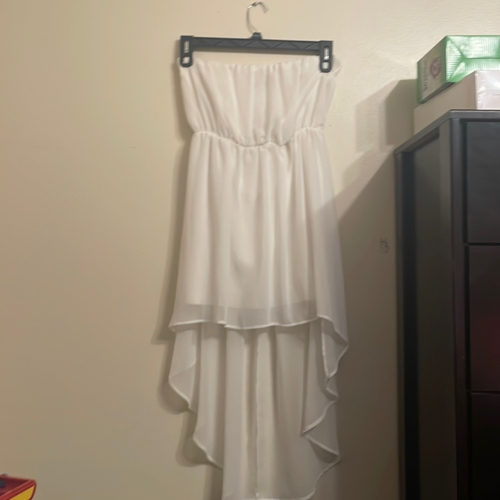 Ladies strapless too